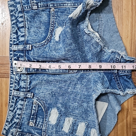 MUDD shorts - Picture 9 of 10